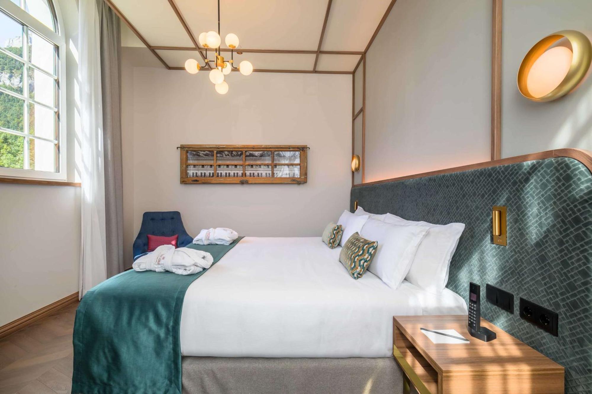 Canfranc Estacion, A Royal Hideaway Hotel - Gran Lujo Exterior photo Deluxe room