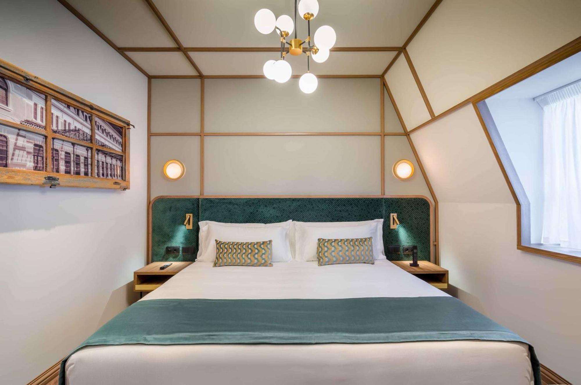 Canfranc Estacion, A Royal Hideaway Hotel - Gran Lujo Exterior photo Deluxe Room