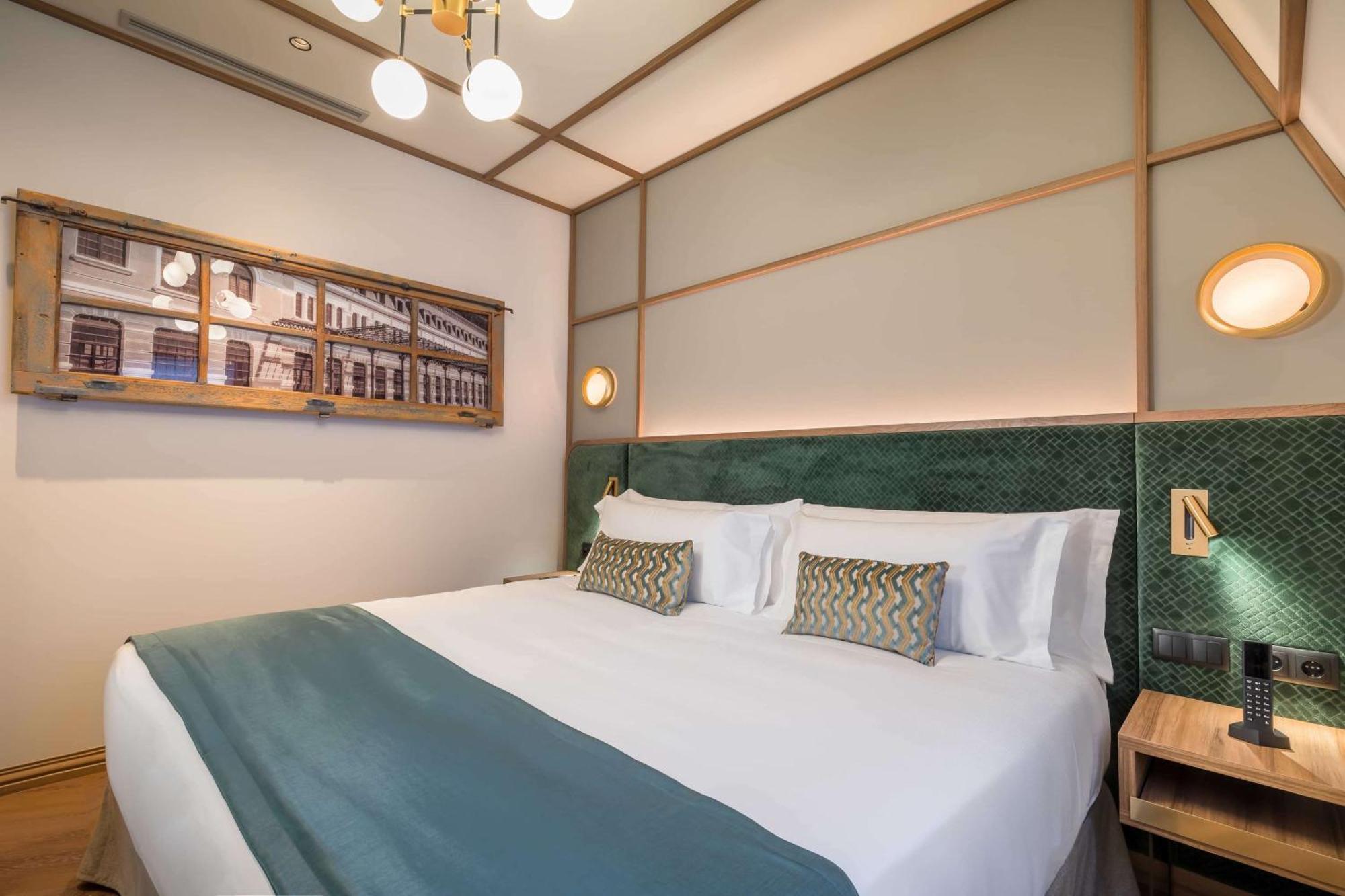 Canfranc Estacion, A Royal Hideaway Hotel - Gran Lujo Exterior photo Deluxe room