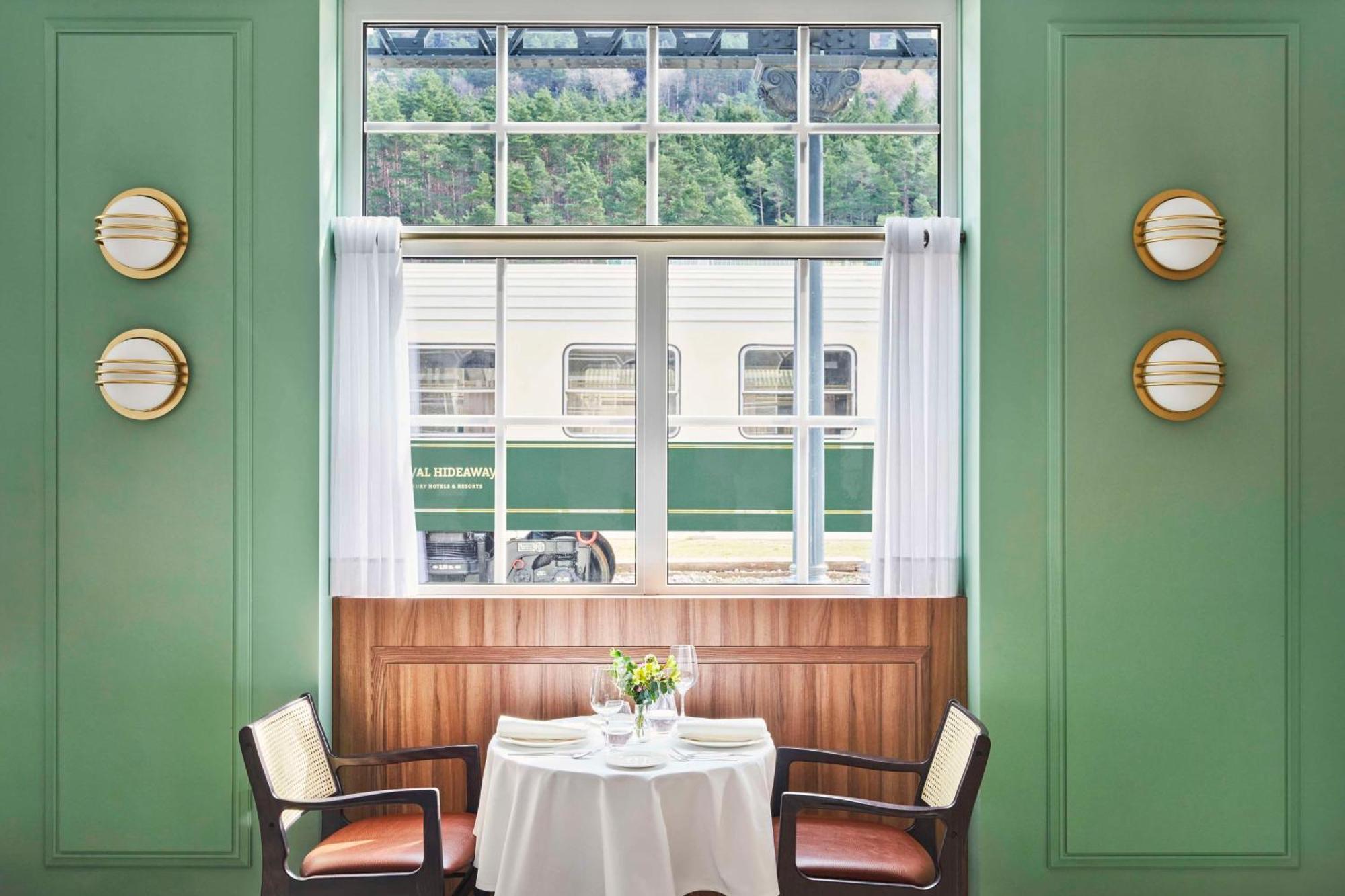Canfranc Estacion, A Royal Hideaway Hotel - Gran Lujo Exterior photo The Green Room
