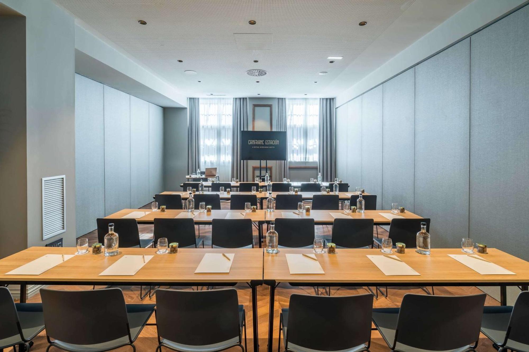 Canfranc Estacion, A Royal Hideaway Hotel - Gran Lujo Exterior photo Meeting room