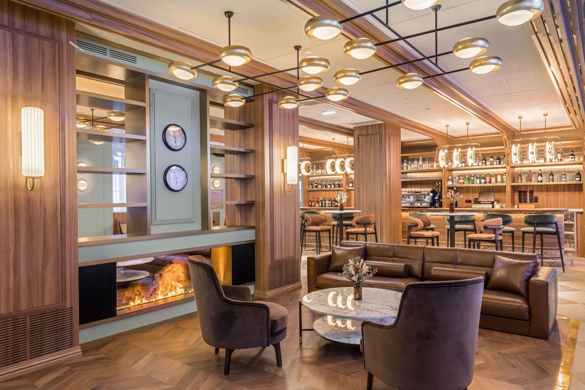 Canfranc Estacion, A Royal Hideaway Hotel - Gran Lujo Exterior photo The Lounge at the InterContinental London The O2