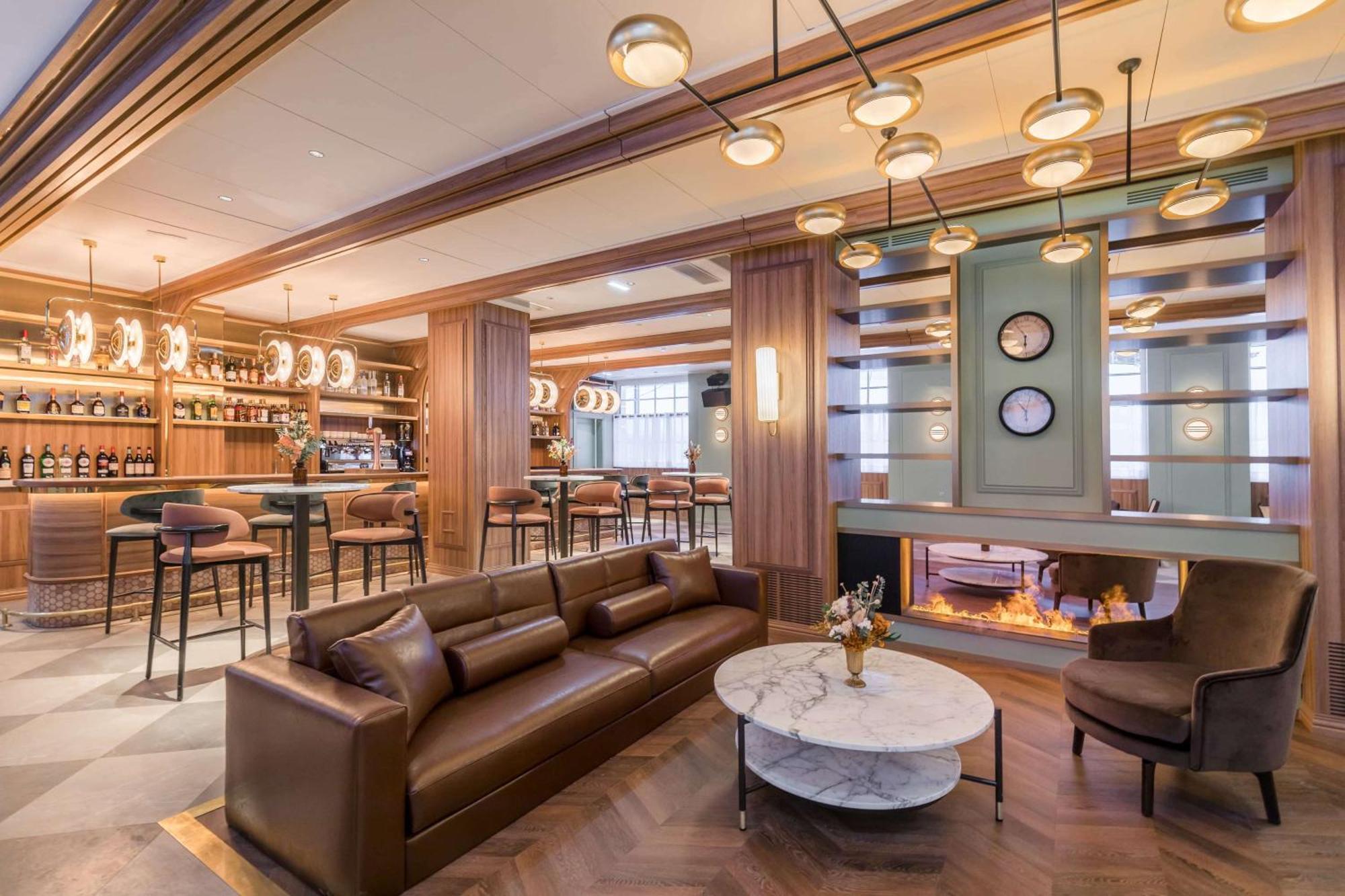 Canfranc Estacion, A Royal Hideaway Hotel - Gran Lujo Exterior photo The Lounge at London Heathrow Airport